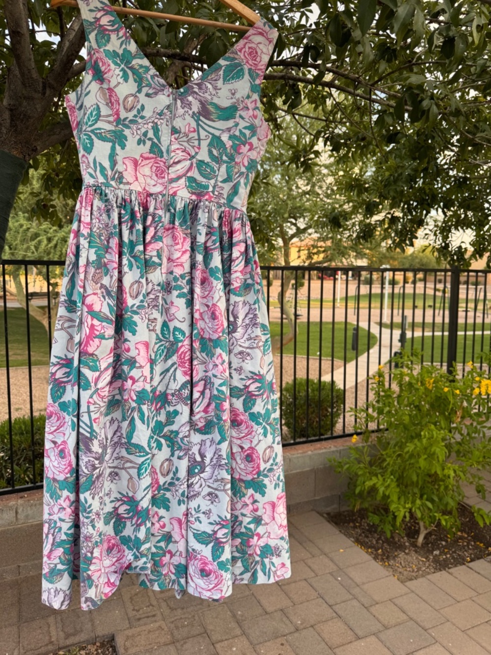 VINTAGE LAURA ASHLEY SLEEVELESS DRESS IN SIZE 14 - Picture 9 of 12